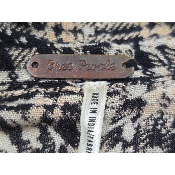 Free People Black & Cream Checkered Button-Up Womens Shirt Small - Picture 3 of 6